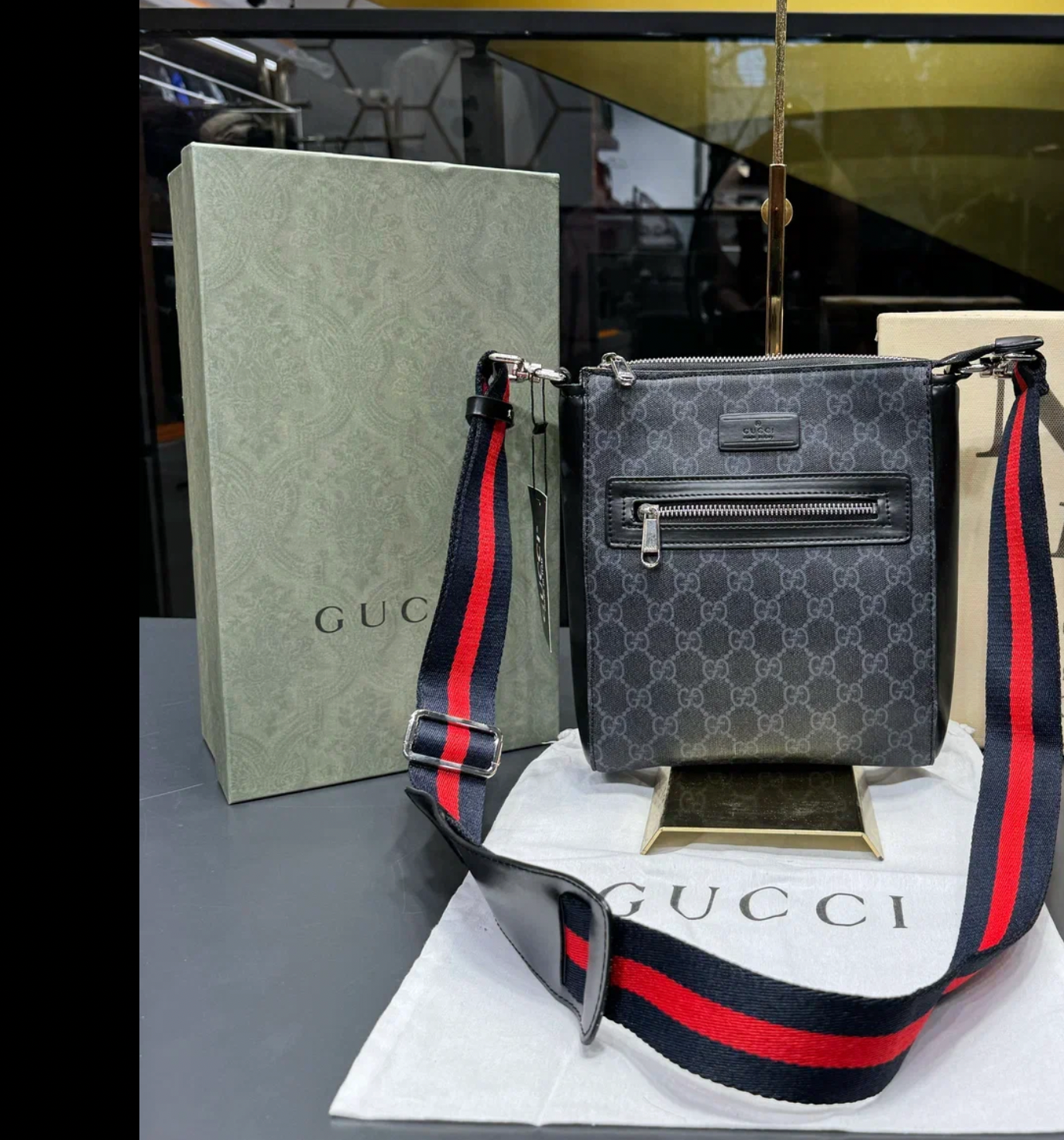 gucci messenger bag